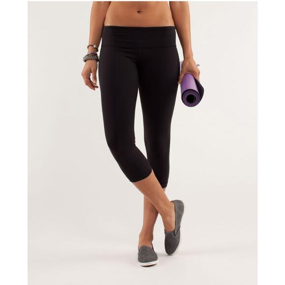 Lululemon Wunder Under Crop High-Rise 21" Black Legging Size 4 - Picture 2 of 10